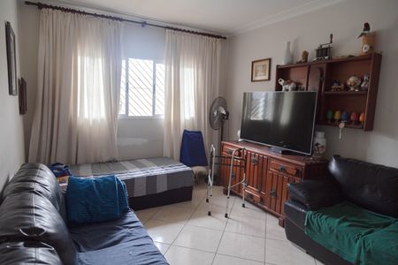 Casa à venda com 110m², 3 quartos e 2 vagas Casa à venda com 110m², 3 quartos e 2 vagasSala