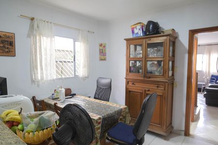 Casa à venda com 110m², 3 quartos e 2 vagas Casa à venda com 110m², 3 quartos e 2 vagasCozinha