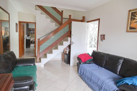 Casa à venda com 110m², 3 quartos e 2 vagas Casa à venda com 110m², 3 quartos e 2 vagasSala