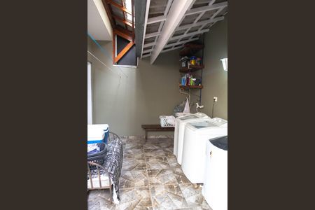 Casa à venda com 110m², 3 quartos e 2 vagas Casa à venda com 110m², 3 quartos e 2 vagasÁrea de Serviço