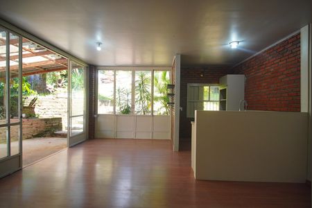 Casa à venda com 85m², 3 quartos e 1 vaga Casa à venda com 85m², 3 quartos e 1 vagaSala