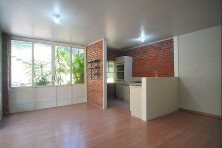 Casa à venda com 85m², 3 quartos e 1 vaga Casa à venda com 85m², 3 quartos e 1 vagaSala