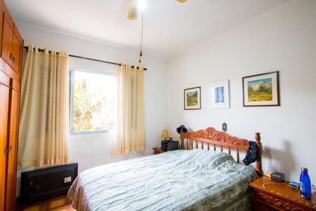 Casa à venda com 250m², 3 quartos e 3 vagas Casa à venda com 250m², 3 quartos e 3 vagas Suíte