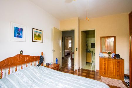 Casa à venda com 250m², 3 quartos e 3 vagas Casa à venda com 250m², 3 quartos e 3 vagas Suíte