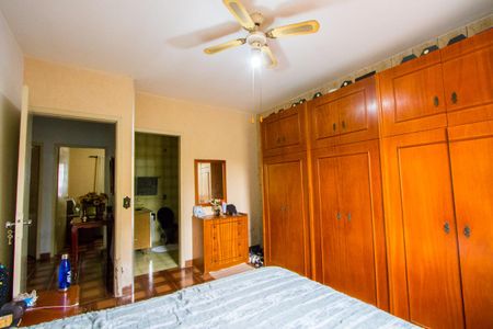 Casa à venda com 250m², 3 quartos e 3 vagas Casa à venda com 250m², 3 quartos e 3 vagas Suíte