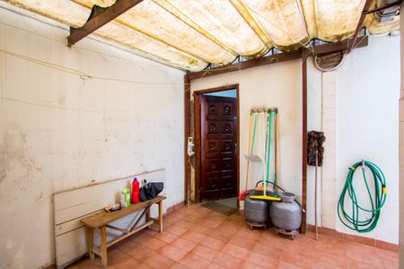 Casa à venda com 250m², 3 quartos e 3 vagas Casa à venda com 250m², 3 quartos e 3 vagasQuintal