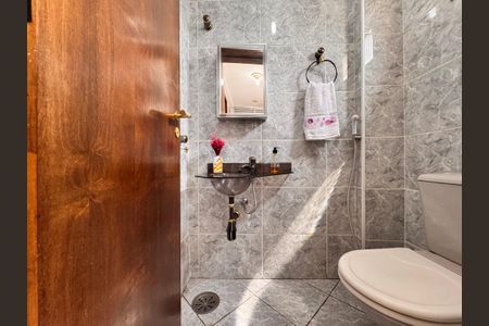 Apartamento à venda com 80m², 3 quartos e 1 vaga Apartamento à venda com 80m², 3 quartos e 1 vagaBanheiro de serviço