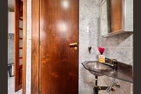 Apartamento à venda com 80m², 3 quartos e 1 vaga Apartamento à venda com 80m², 3 quartos e 1 vagaBanheiro de serviço