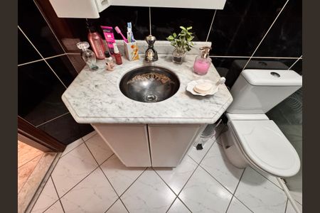 Apartamento à venda com 80m², 3 quartos e 1 vaga Apartamento à venda com 80m², 3 quartos e 1 vagaBanheiro