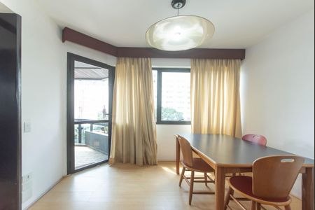 Apartamento à venda com 48m², 1 quarto e 1 vaga Apartamento à venda com 48m², 1 quarto e 1 vagaSala de Jantar