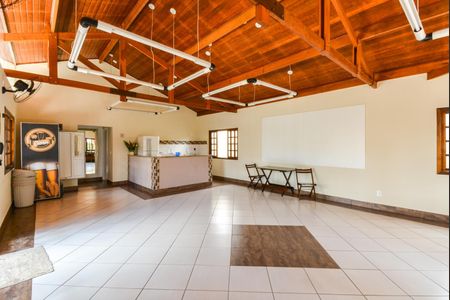 Casa de condomínio à venda com 77m², 2 quartos e 1 vaga Casa de condomínio à venda com 77m², 2 quartos e 1 vagaÁrea comum - Salão de festas