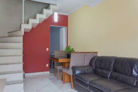 Casa de condomínio à venda com 77m², 2 quartos e 1 vaga Casa de condomínio à venda com 77m², 2 quartos e 1 vagaSala