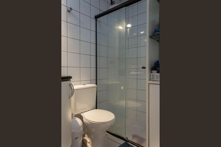 Casa de condomínio à venda com 77m², 2 quartos e 1 vaga Casa de condomínio à venda com 77m², 2 quartos e 1 vagaBanheiro