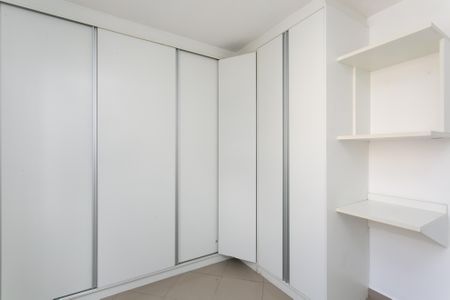 Quarto 2 de apartamento para alugar com 2 quartos, 50m² em Conjunto Residencial José Bonifácio, São Paulo