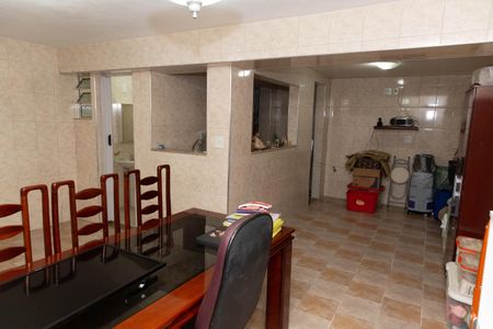 Casa à venda com 140m², 3 quartos e 2 vagas Casa à venda com 140m², 3 quartos e 2 vagasEspaço Gourmet