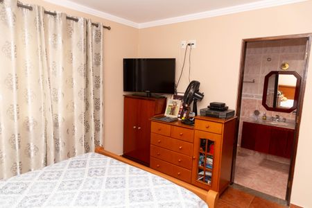 Casa à venda com 140m², 3 quartos e 2 vagas Casa à venda com 140m², 3 quartos e 2 vagasSuite