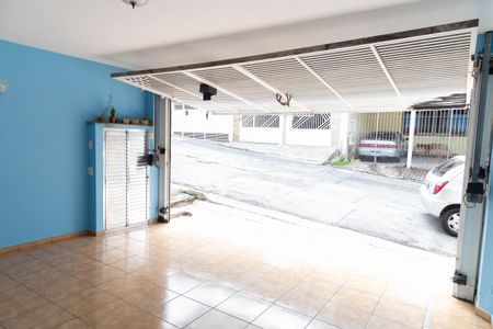 Casa à venda com 140m², 3 quartos e 2 vagas Casa à venda com 140m², 3 quartos e 2 vagasGaragem