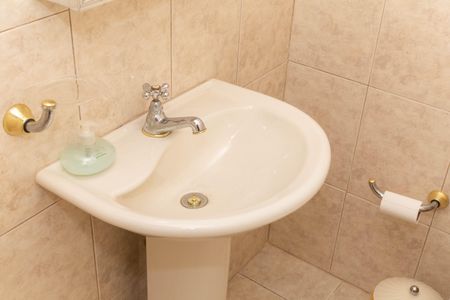 Casa à venda com 140m², 3 quartos e 2 vagas Casa à venda com 140m², 3 quartos e 2 vagasLavabo Sala