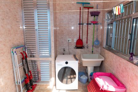 Casa à venda com 140m², 3 quartos e 2 vagas Casa à venda com 140m², 3 quartos e 2 vagasÁrea de Serviço