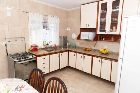 Casa à venda com 140m², 3 quartos e 2 vagas Casa à venda com 140m², 3 quartos e 2 vagasCozinha