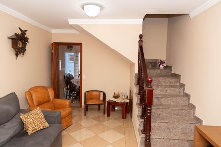 Casa à venda com 140m², 3 quartos e 2 vagas Casa à venda com 140m², 3 quartos e 2 vagasSala