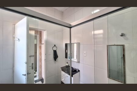 Casa à venda com 108m², 2 quartos e 1 vaga Casa à venda com 108m², 2 quartos e 1 vagaBanheiro Social