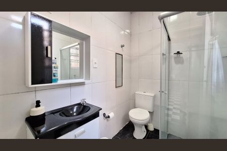 Casa à venda com 108m², 2 quartos e 1 vaga Casa à venda com 108m², 2 quartos e 1 vagaBanheiro Social