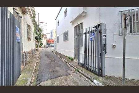 Casa à venda com 108m², 2 quartos e 1 vaga Casa à venda com 108m², 2 quartos e 1 vagaFachada Placa YMAV-674