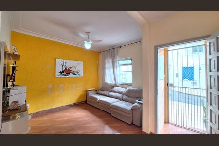 Casa à venda com 108m², 2 quartos e 1 vaga Casa à venda com 108m², 2 quartos e 1 vagaSala