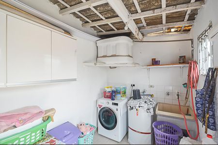 Casa à venda com 134m², 2 quartos e 2 vagas Casa à venda com 134m², 2 quartos e 2 vagasÁrea de Serviço