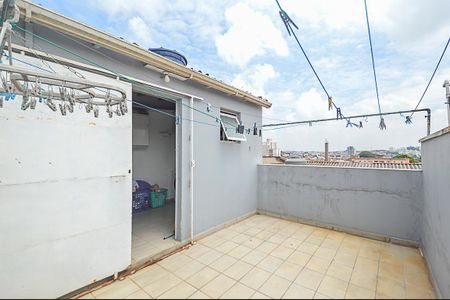 Casa à venda com 134m², 2 quartos e 2 vagas Casa à venda com 134m², 2 quartos e 2 vagasQuintal