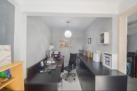 Casa à venda com 134m², 2 quartos e 2 vagas Casa à venda com 134m², 2 quartos e 2 vagasEdícula