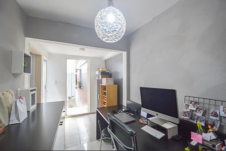 Casa à venda com 134m², 2 quartos e 2 vagas Casa à venda com 134m², 2 quartos e 2 vagasEdícula