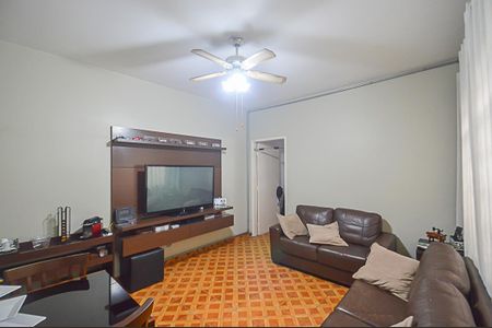 Casa à venda com 134m², 2 quartos e 2 vagas Casa à venda com 134m², 2 quartos e 2 vagasSala