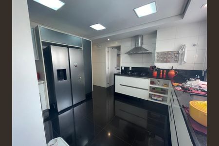 Apartamento à venda com 380m², 4 quartos e 5 vagas Apartamento à venda com 380m², 4 quartos e 5 vagasFoto 13