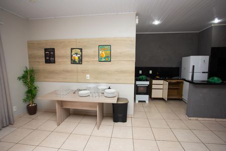 Apartamento para alugar com 44m², 2 quartos e 1 vaga Apartamento para alugar com 44m², 2 quartos e 1 vagaÁrea comum - Salão de festas