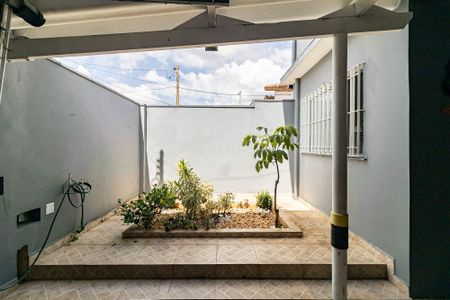 Casa à venda com 170m², 4 quartos e 2 vagas Casa à venda com 170m², 4 quartos e 2 vagasJardim