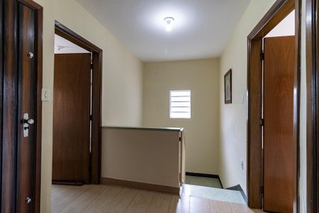 Casa à venda com 170m², 4 quartos e 2 vagas Casa à venda com 170m², 4 quartos e 2 vagasHall dos Quartos