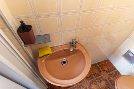 Casa à venda com 170m², 4 quartos e 2 vagas Casa à venda com 170m², 4 quartos e 2 vagasBanheiro 2