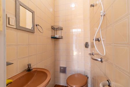 Casa à venda com 170m², 4 quartos e 2 vagas Casa à venda com 170m², 4 quartos e 2 vagasBanheiro 2