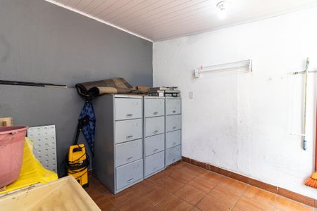 Casa à venda com 170m², 4 quartos e 2 vagas Casa à venda com 170m², 4 quartos e 2 vagasLavanderia