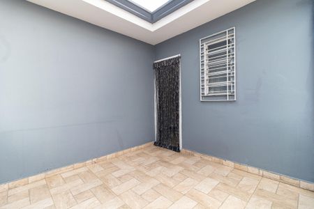 Casa à venda com 170m², 4 quartos e 2 vagas Casa à venda com 170m², 4 quartos e 2 vagasVaranda