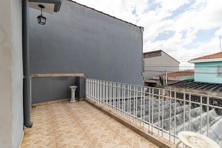 Casa à venda com 170m², 4 quartos e 2 vagas Casa à venda com 170m², 4 quartos e 2 vagasVaranda do Quarto 1