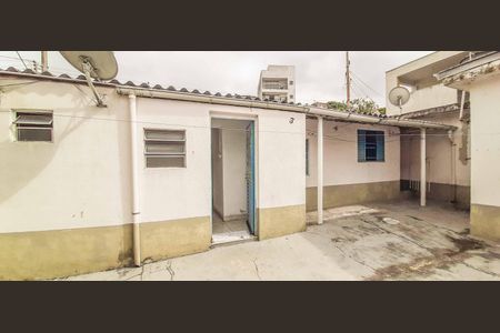 Casa à venda com 150m², 5 quartos e 1 vaga Casa à venda com 150m², 5 quartos e 1 vagaFachada da Casa