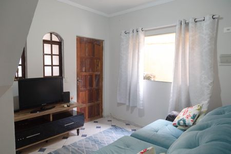 Casa à venda com 220m², 5 quartos e sem vaga Casa à venda com 220m², 5 quartos e sem vagaSala Casa 1