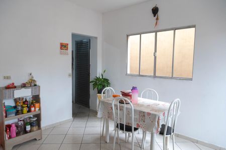 Casa à venda com 220m², 5 quartos e sem vaga Casa à venda com 220m², 5 quartos e sem vagaCozinha Casa 3