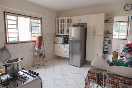 Casa à venda com 220m², 5 quartos e sem vaga Casa à venda com 220m², 5 quartos e sem vagaCozinha Casa 2