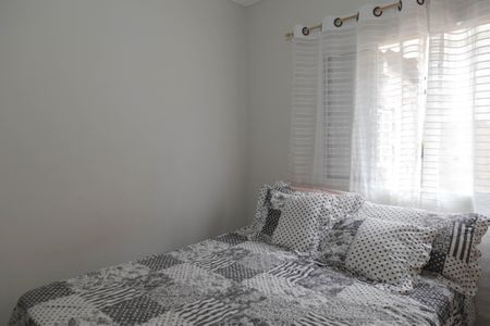 Casa à venda com 220m², 5 quartos e sem vaga Casa à venda com 220m², 5 quartos e sem vagaQuarto 2 Casa 1