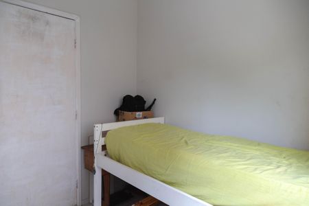 Casa à venda com 220m², 5 quartos e sem vaga Casa à venda com 220m², 5 quartos e sem vagaQuarto 1 Casa 1