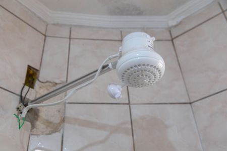 Casa à venda com 220m², 5 quartos e sem vaga Casa à venda com 220m², 5 quartos e sem vagaBanheiro do Quarto 1 Suíte Casa 2